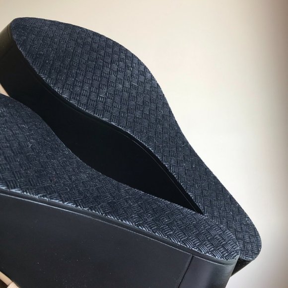 NWOB Charles David Stretch Platform Wedge Sandals - Picture 6 of 8